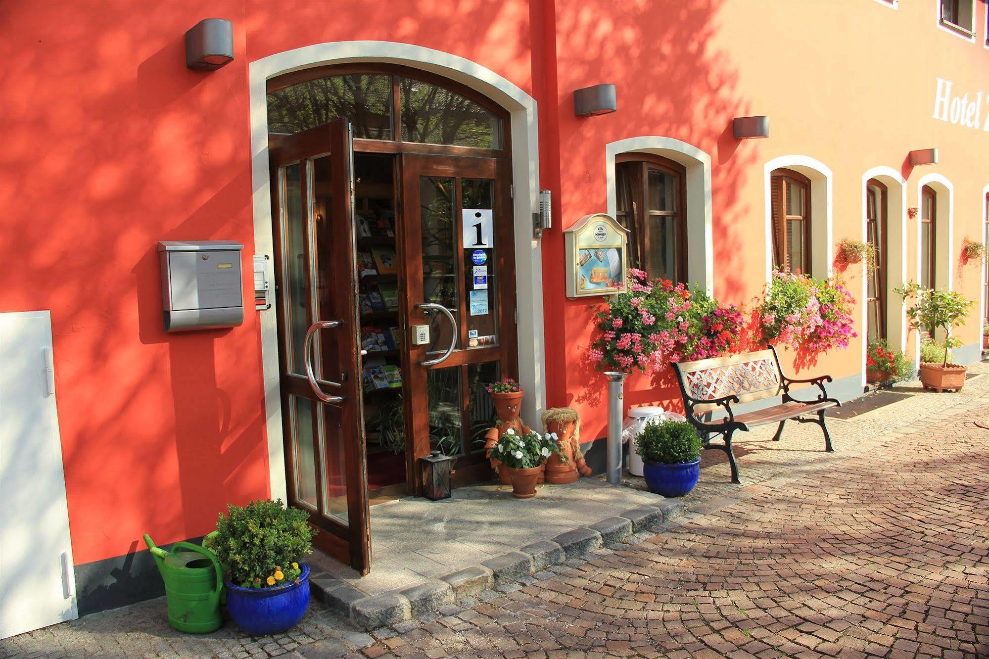 Hotel Zur Linde Hohenlinden Zewnętrze zdjęcie